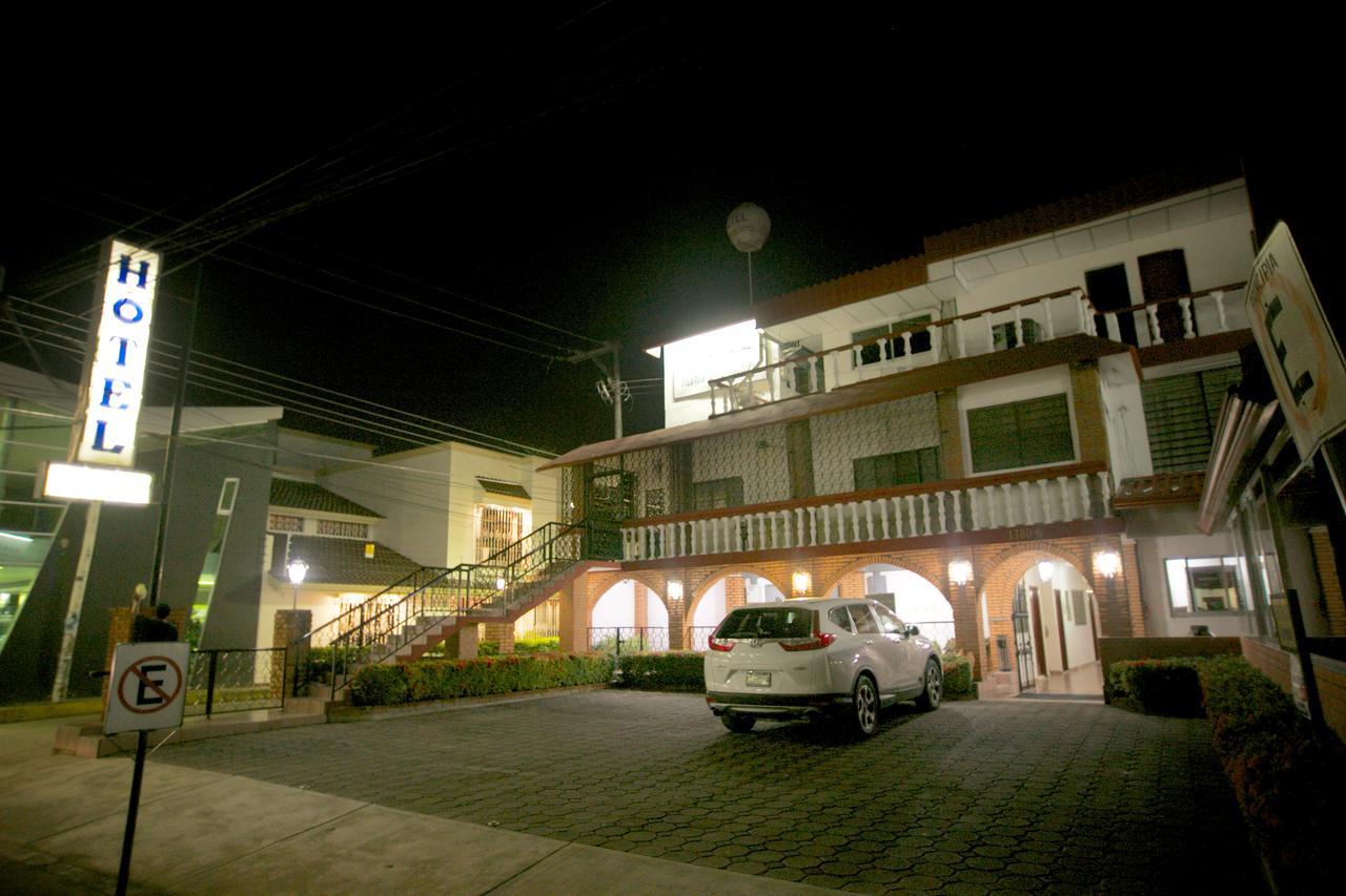 Hotel Maria De Lourdes Tuxtepec 外观 照片